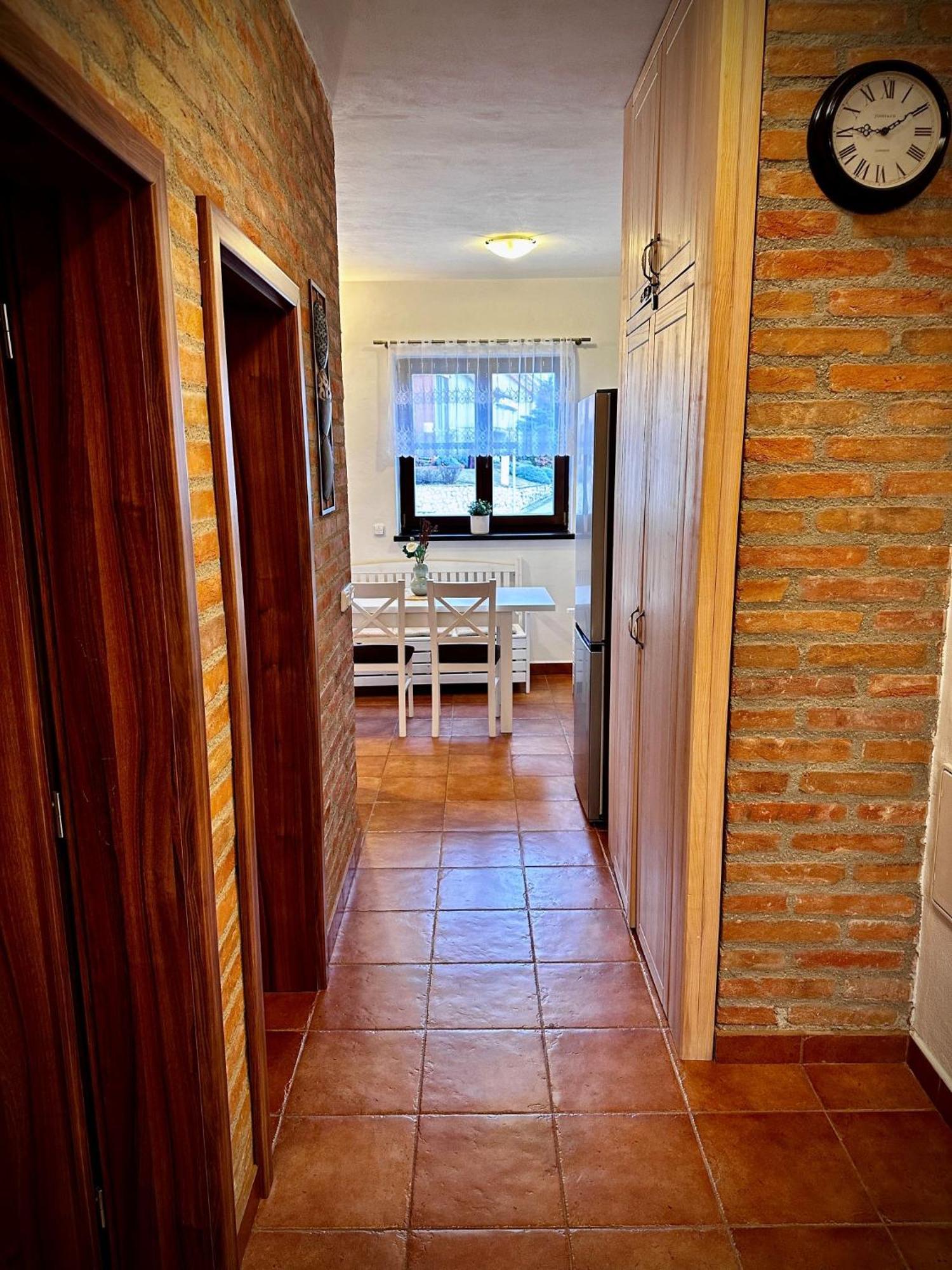 Chata Odeta Valtice Buitenkant foto